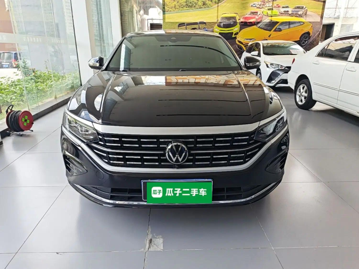 Volkswagen Passat 2023 Facelift 330TSI Luxury Edition — миниатюра 2