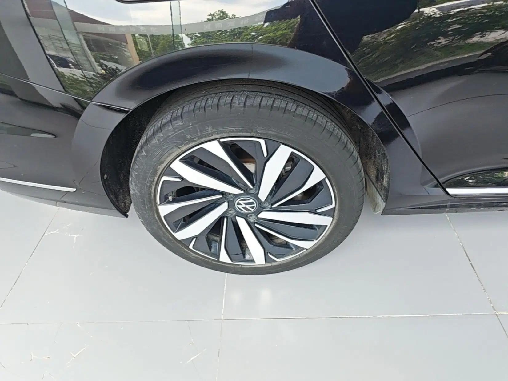 Volkswagen Passat 2023 Facelift 330TSI Luxury Edition — миниатюра 11