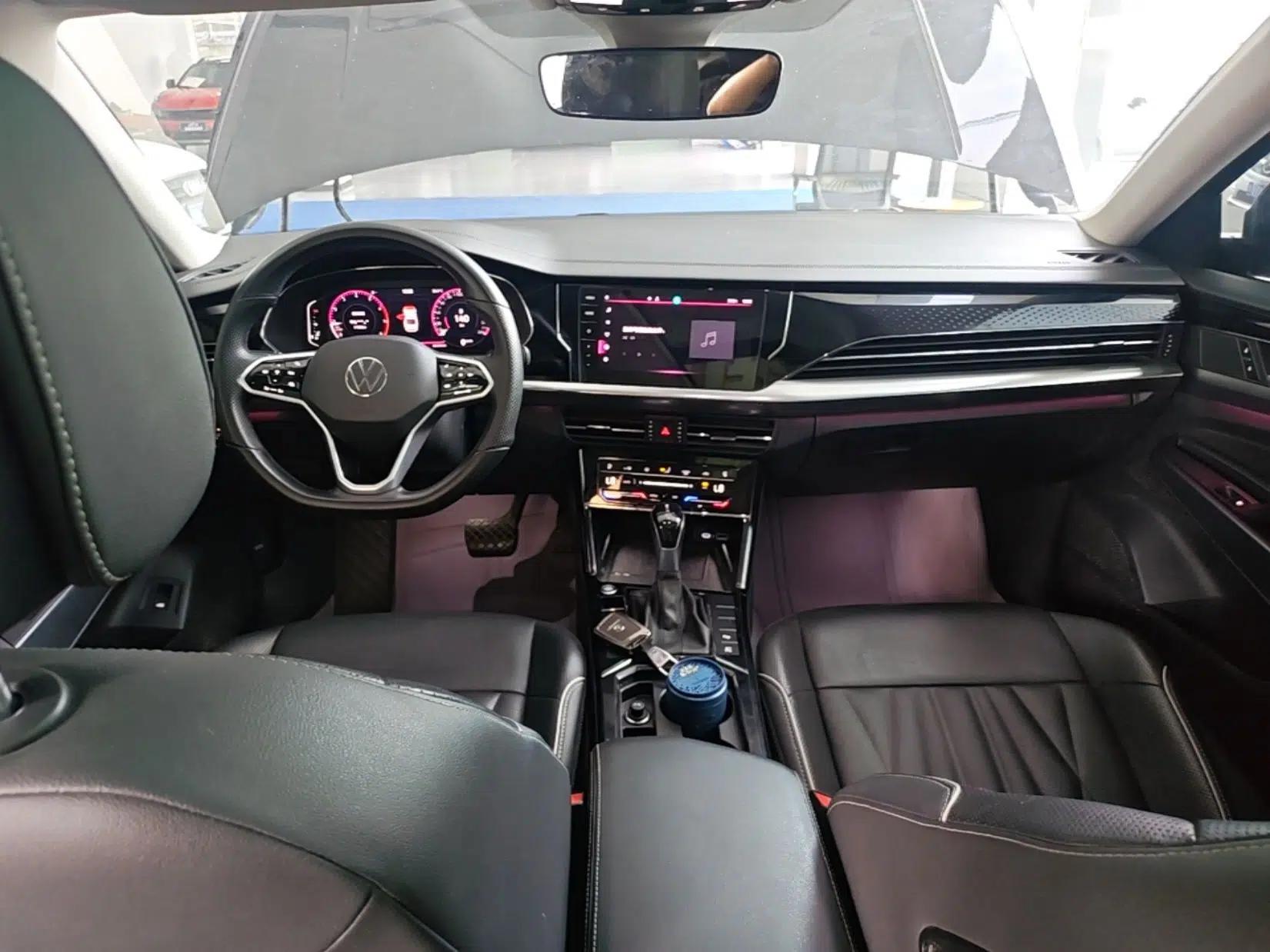 Volkswagen Passat 2023 Facelift 330TSI Luxury Edition — миниатюра 17