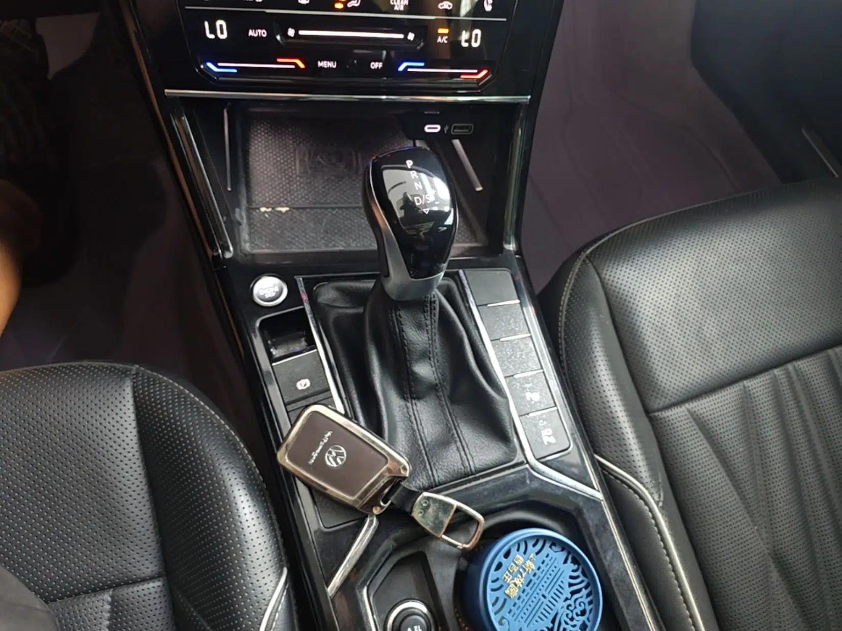 Volkswagen Passat 2023 Facelift 330TSI Luxury Edition — миниатюра 21