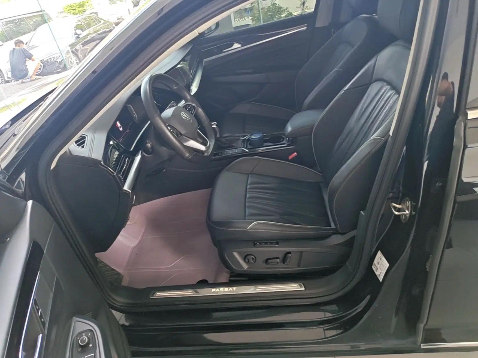 Volkswagen Passat 2023 Facelift 330TSI Luxury Edition — миниатюра 22