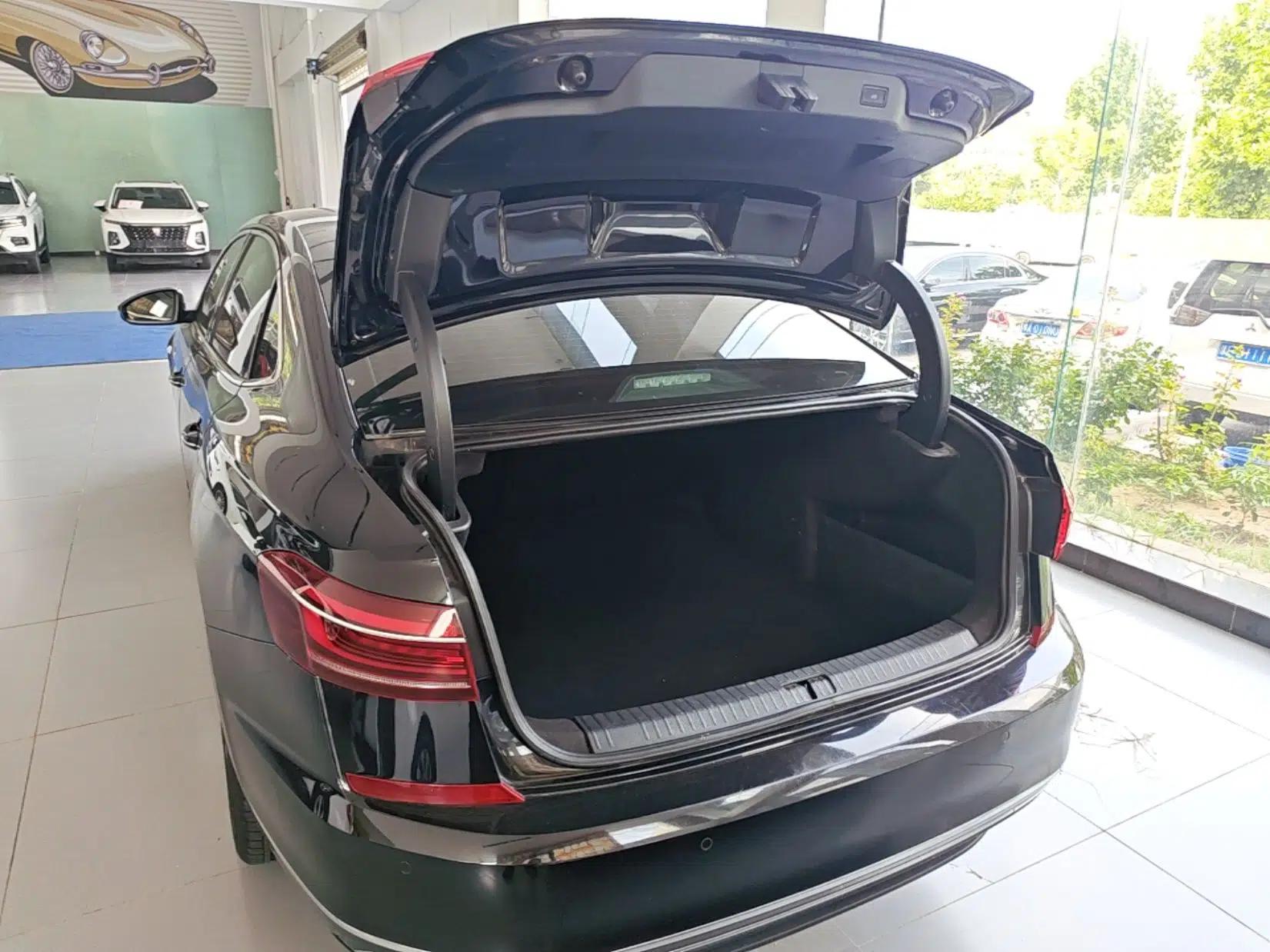 Volkswagen Passat 2023 Facelift 330TSI Luxury Edition — миниатюра 27