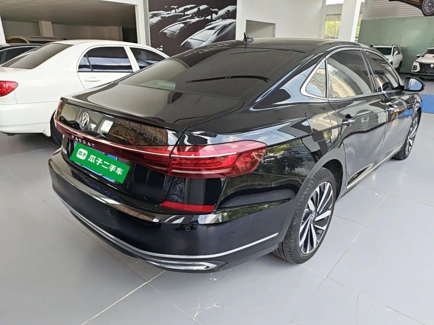 Volkswagen Passat 2023 Facelift 330TSI Luxury Edition — миниатюра 6
