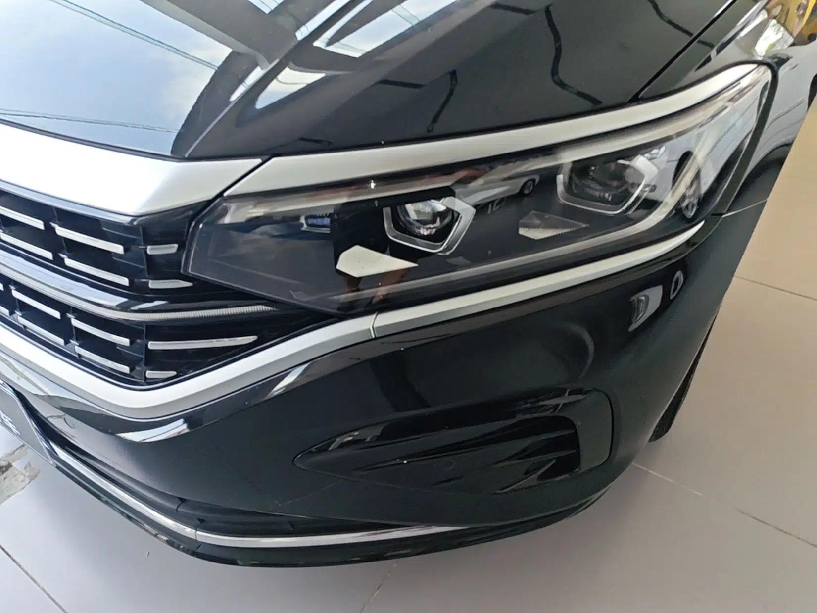 Volkswagen Passat 2023 Facelift 330TSI Luxury Edition — миниатюра 8