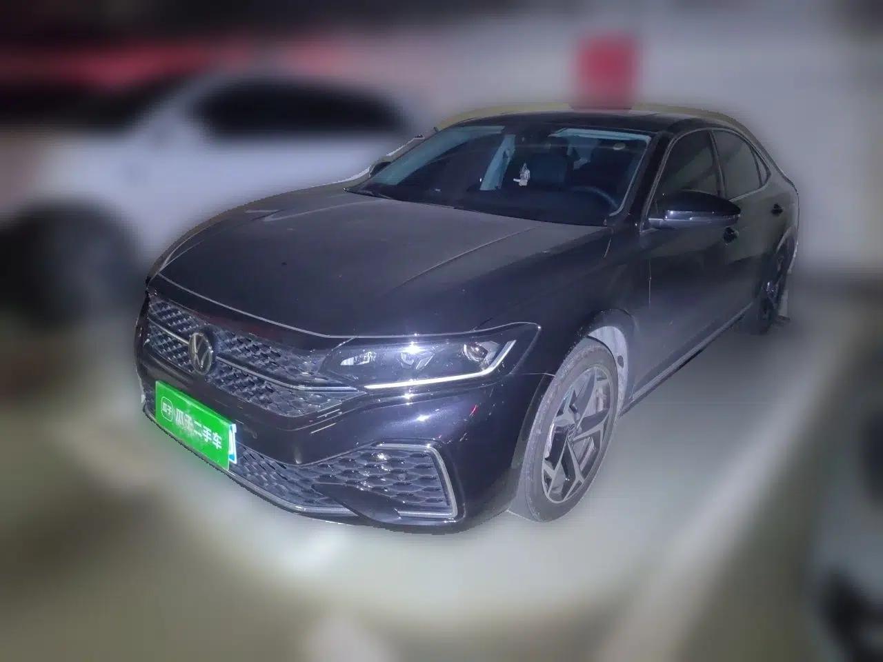 Volkswagen Passat 2025 Outstanding Model 380TSI Starry Dragon Edition — миниатюра 1