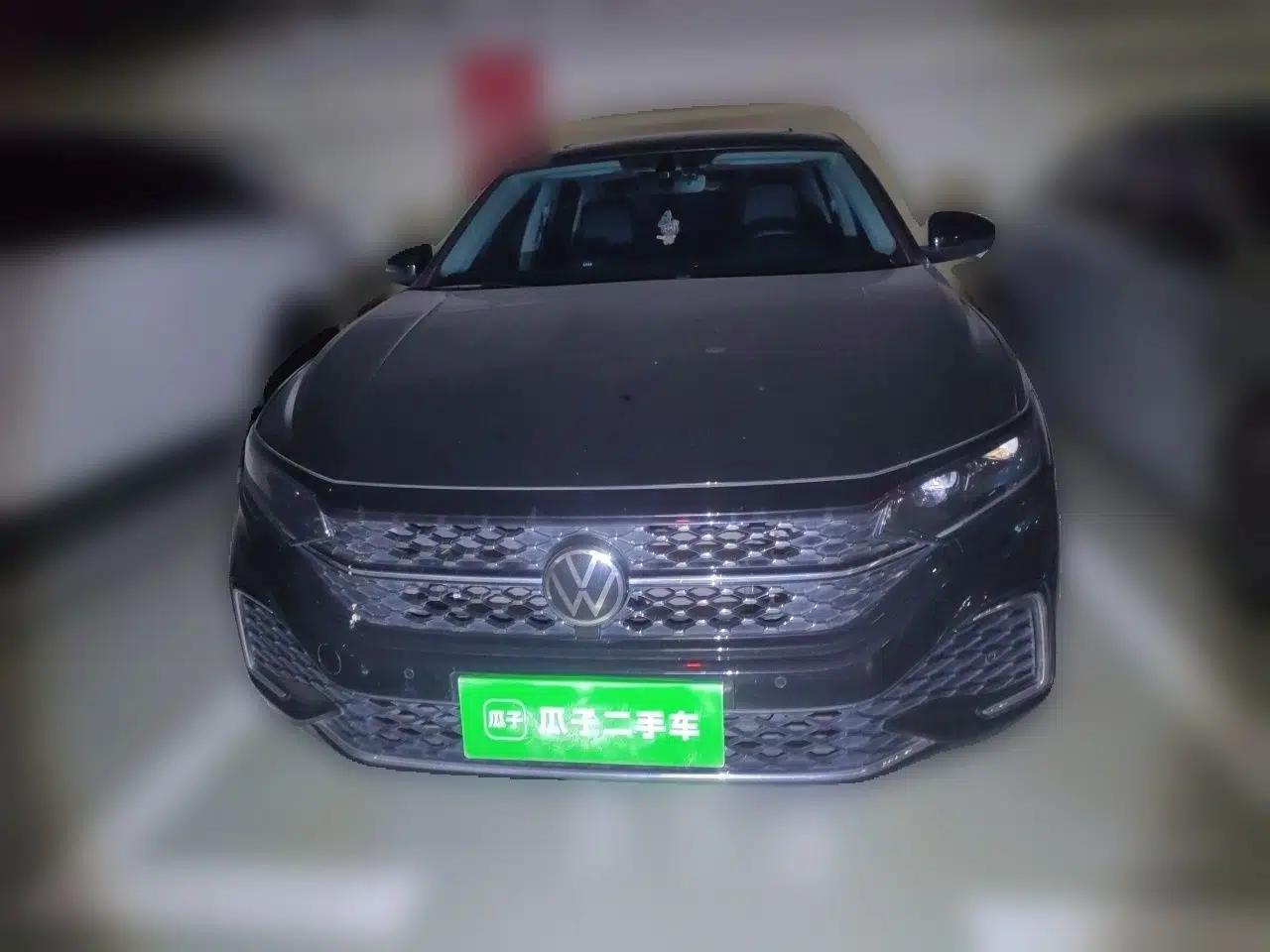 Volkswagen Passat 2025 Outstanding Model 380TSI Starry Dragon Edition — миниатюра 2