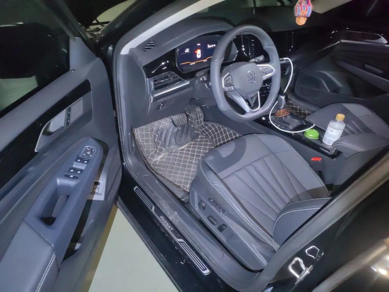Volkswagen Passat 2025 Outstanding Model 380TSI Starry Dragon Edition — миниатюра 16