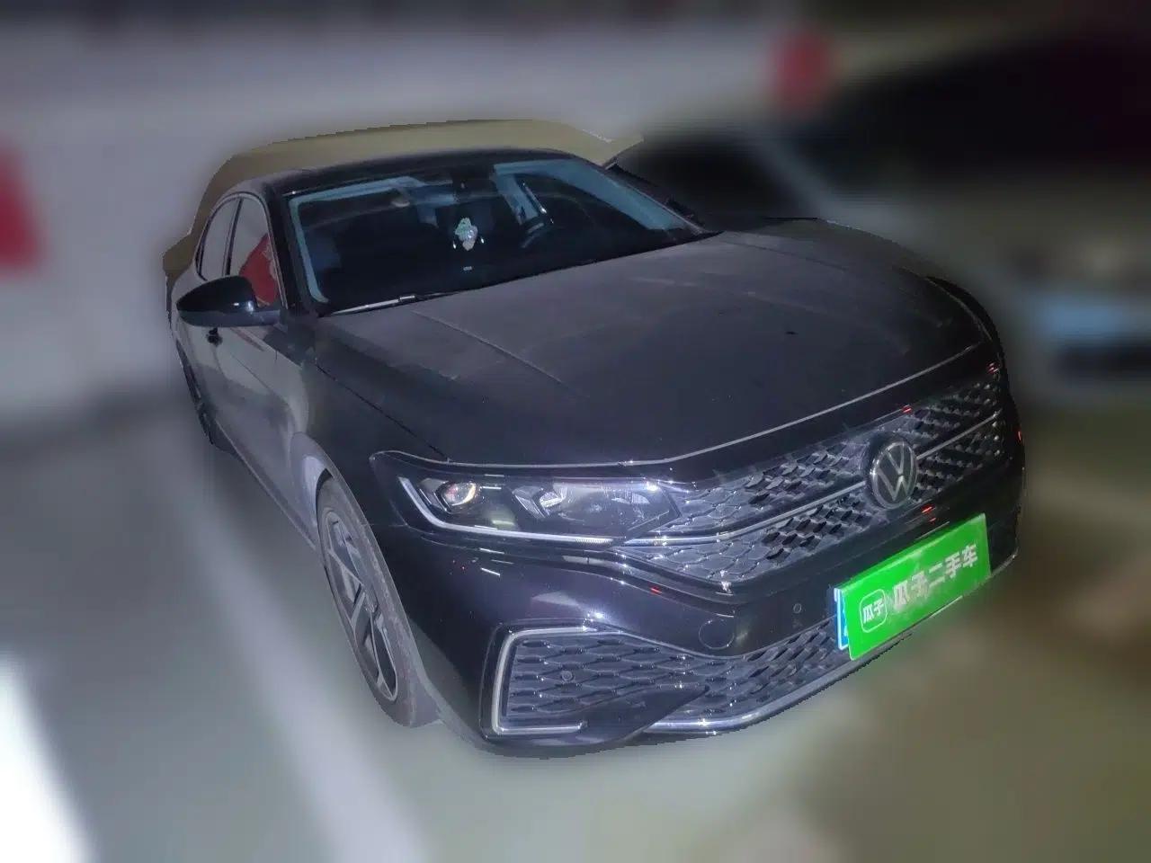 Volkswagen Passat 2025 Outstanding Model 380TSI Starry Dragon Edition — миниатюра 3