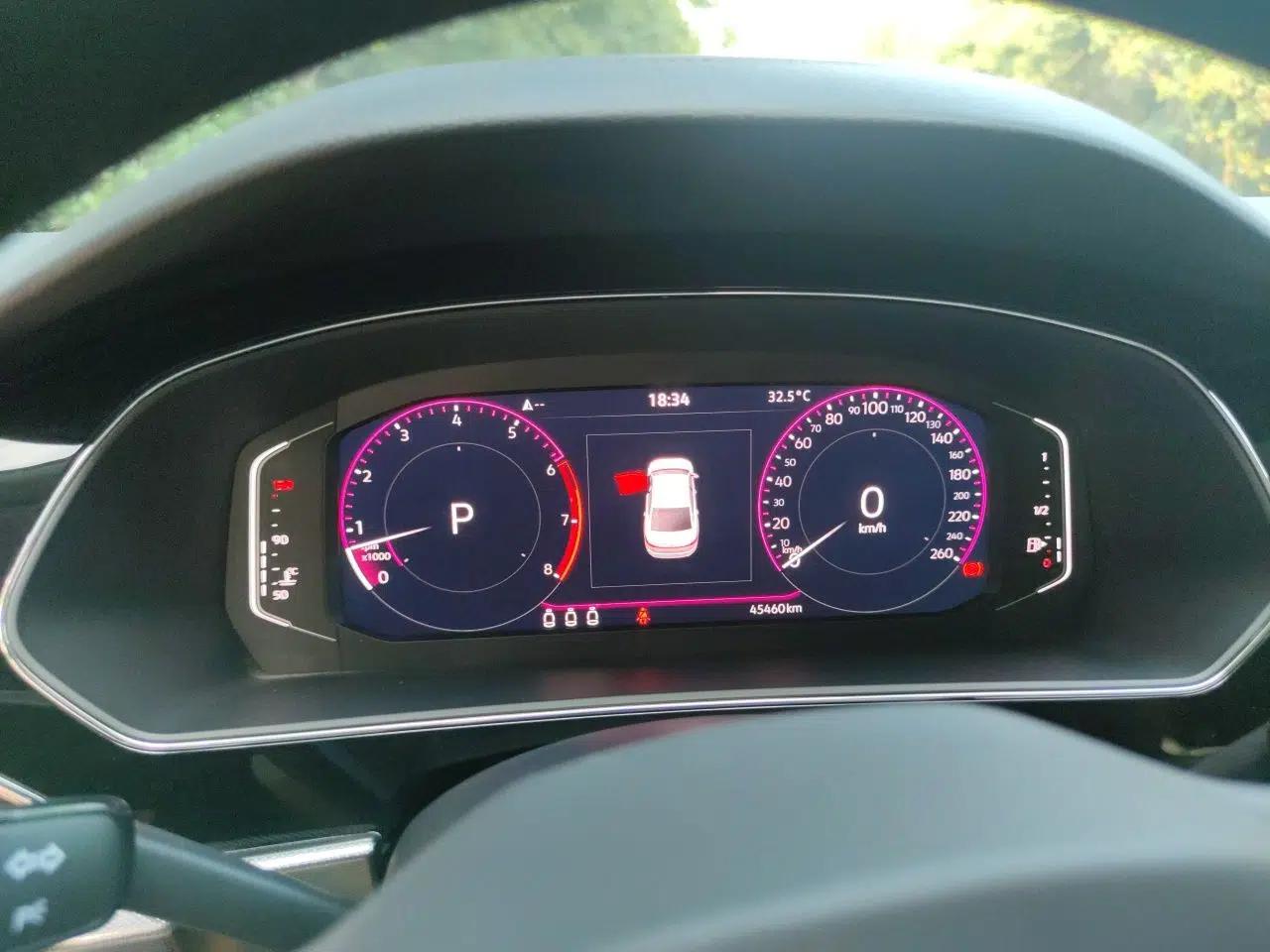Volkswagen Passat 2024 380TSI Dragon Glory Edition — миниатюра 11