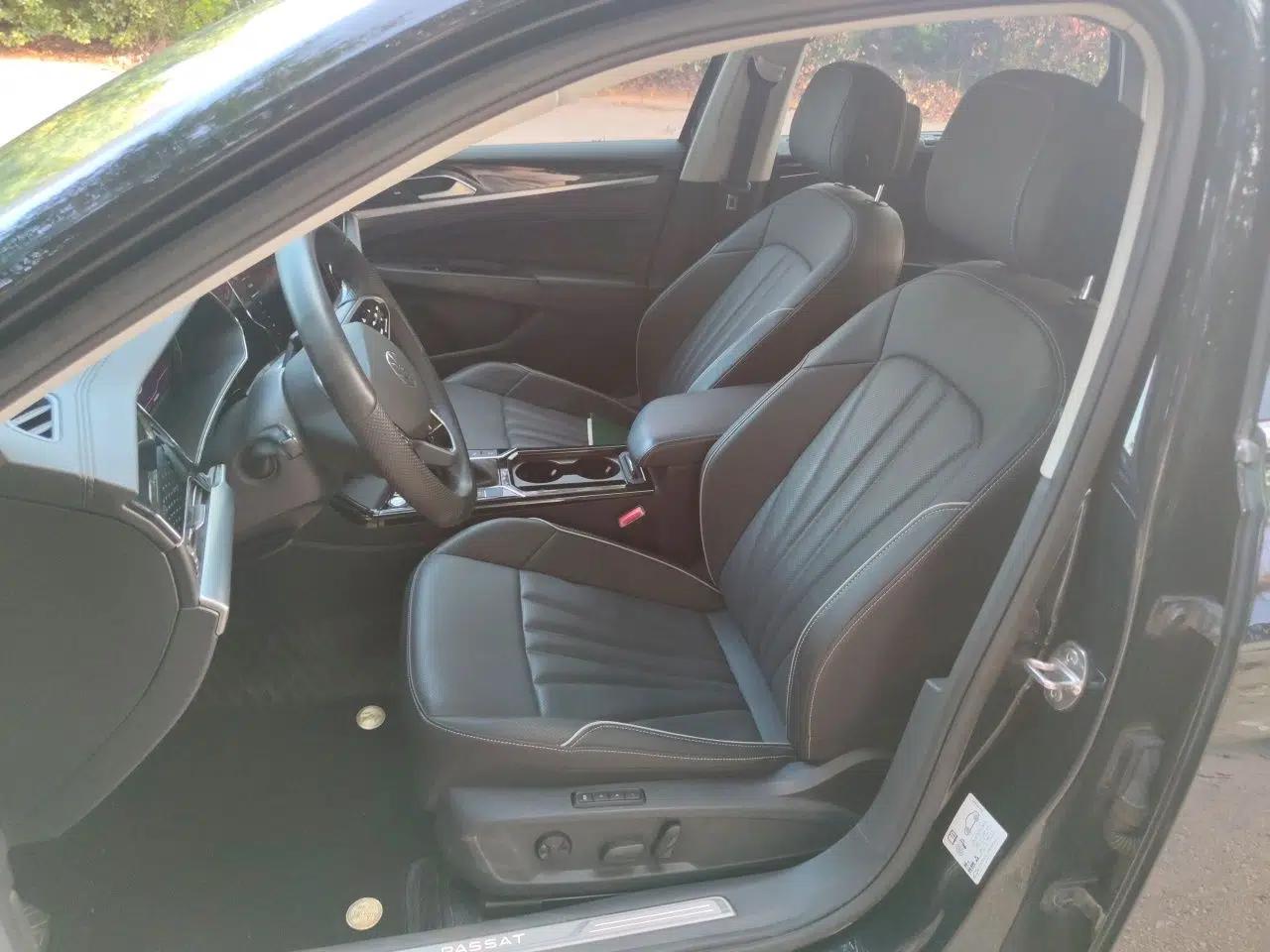 Volkswagen Passat 2024 380TSI Dragon Glory Edition — миниатюра 15