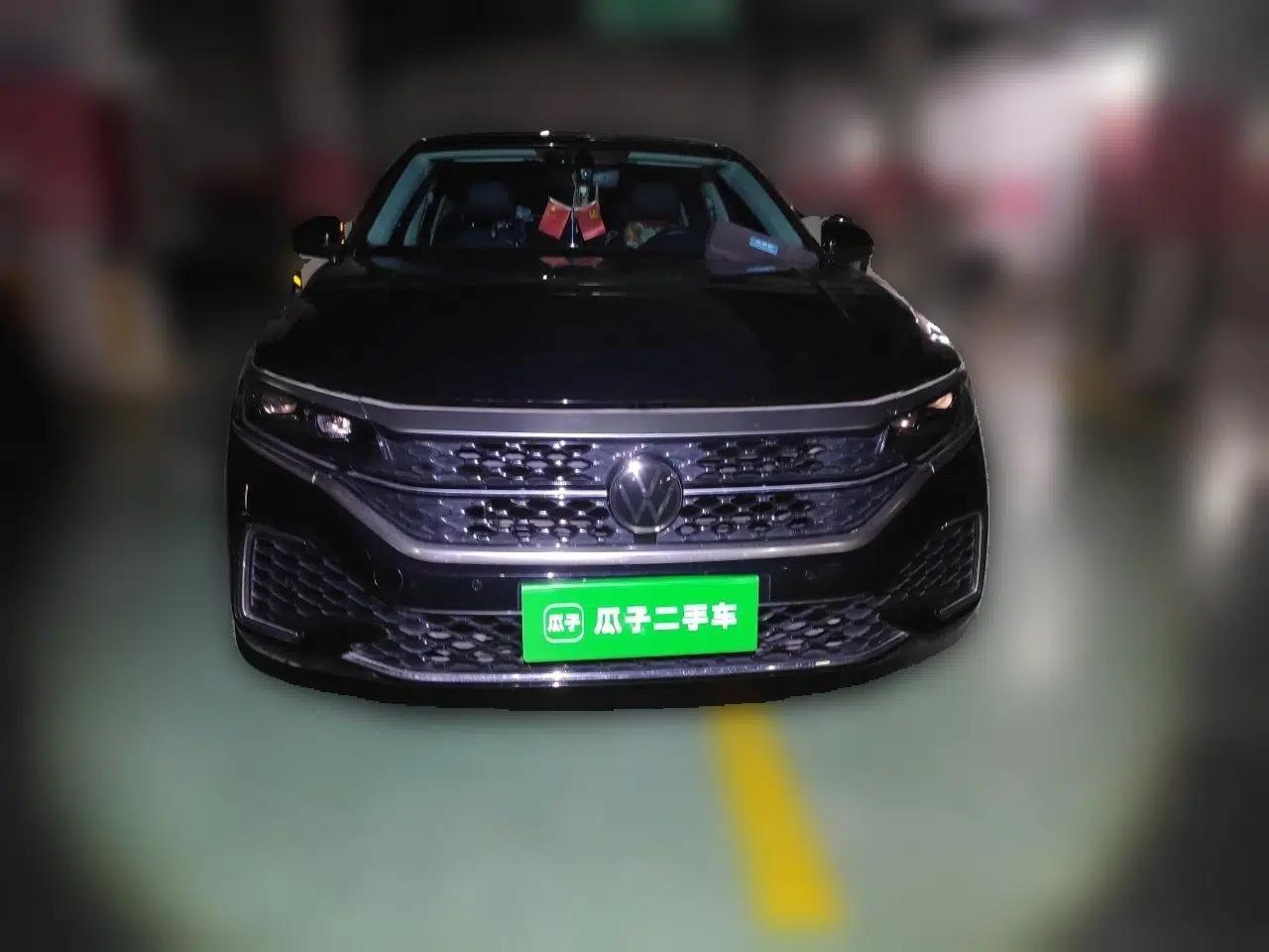 Volkswagen Passat 2023 Revised 330TSI Starry Elite Edition — миниатюра 2