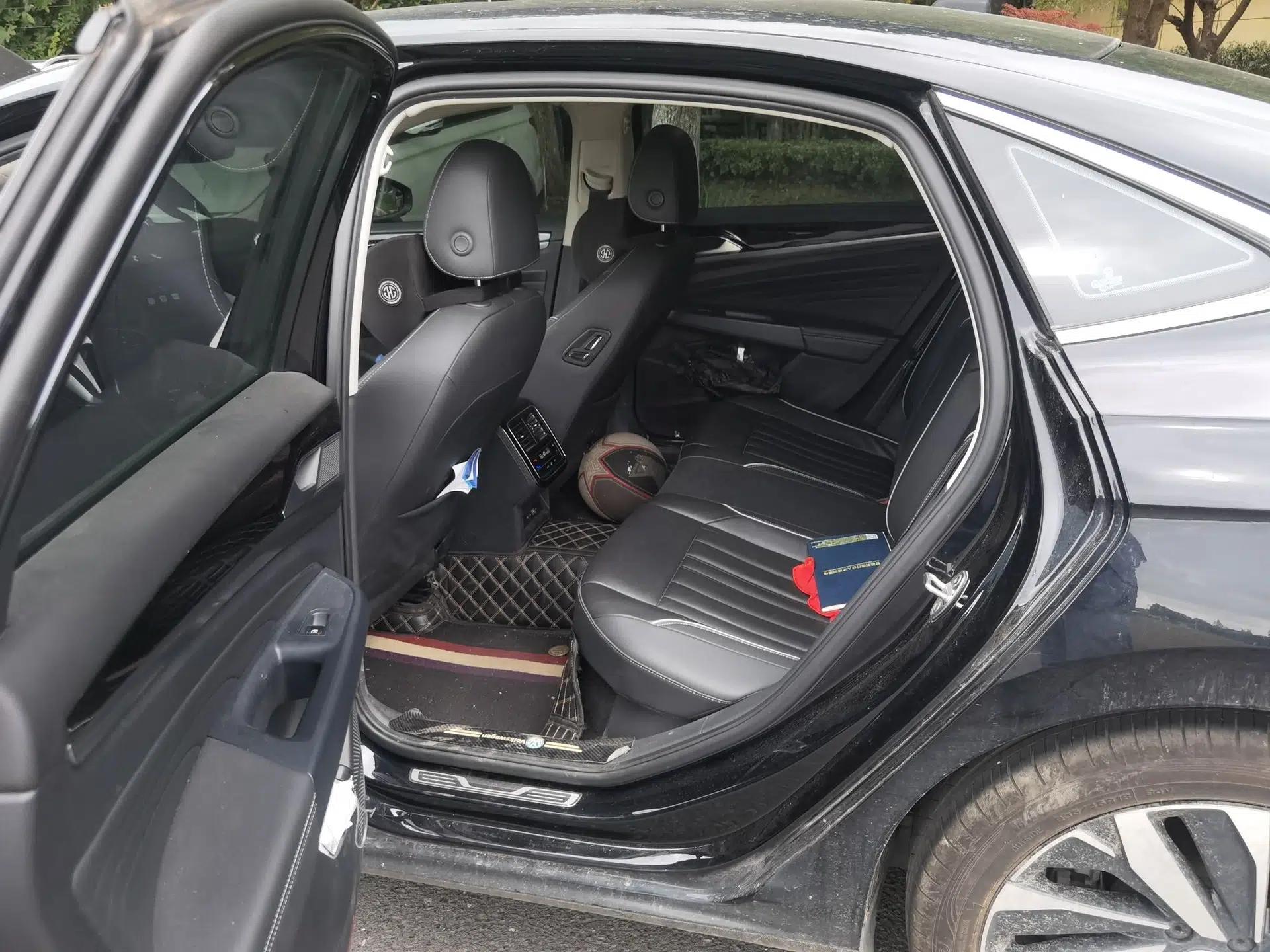 Volkswagen Passat 2022 330TSI Starry Elite Edition — миниатюра 17