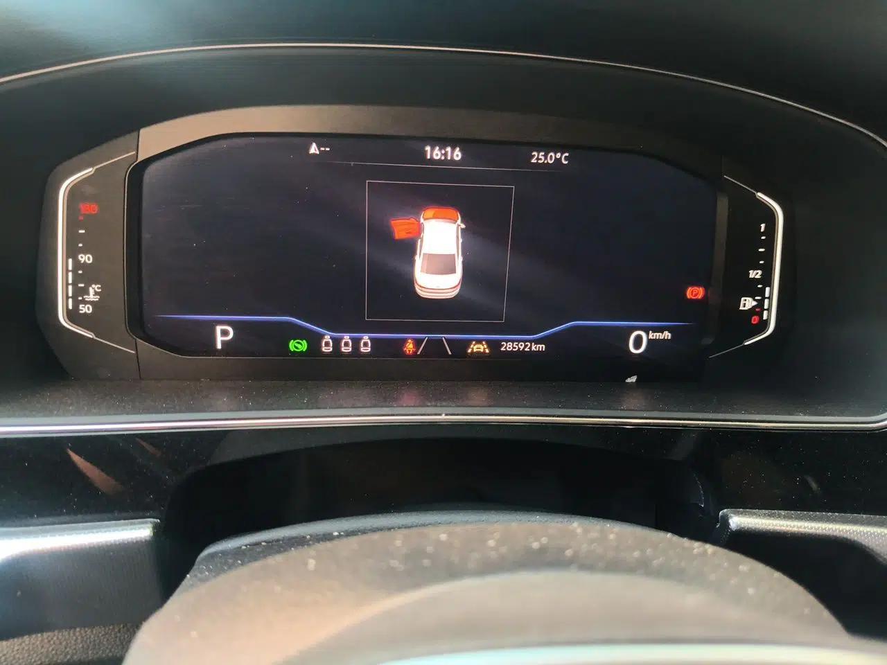 Volkswagen Passat 2023 330TSI Prestige Edition — миниатюра 12