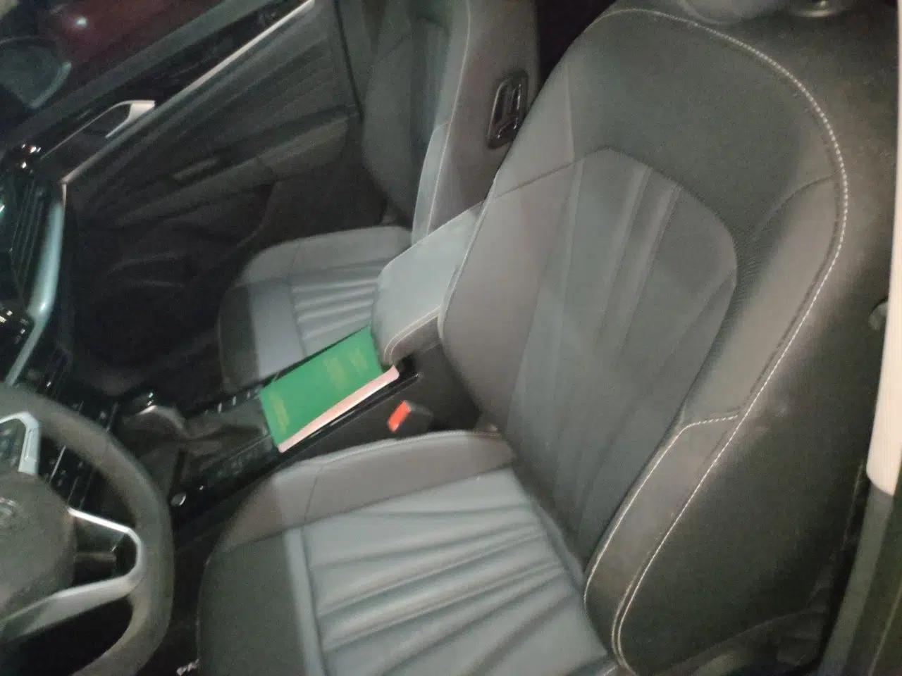 Volkswagen Passat 2025 Premium Version 380TSI Dragon Edition — миниатюра 15