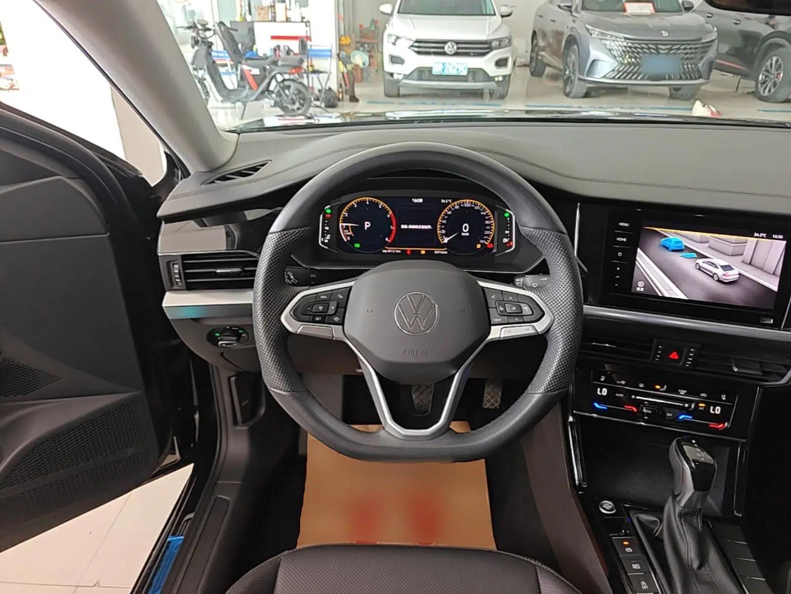Volkswagen Passat 2025 Premium Version 380TSI Dragon Edition — миниатюра 13