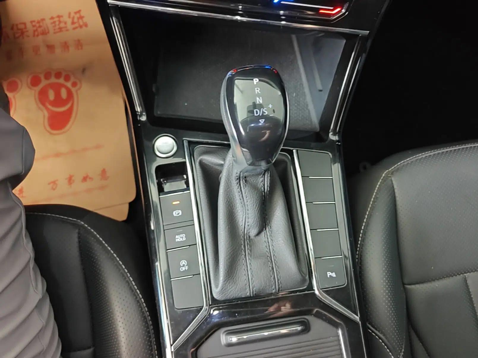 Volkswagen Passat 2025 Premium Version 380TSI Dragon Edition — миниатюра 16