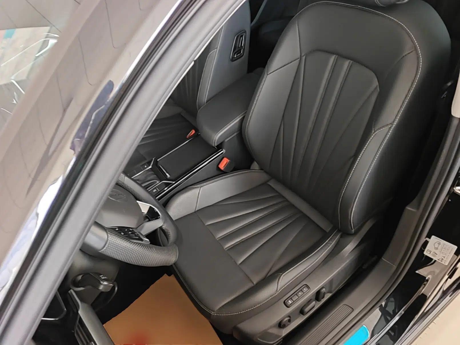 Volkswagen Passat 2025 Premium Version 380TSI Dragon Edition — миниатюра 17