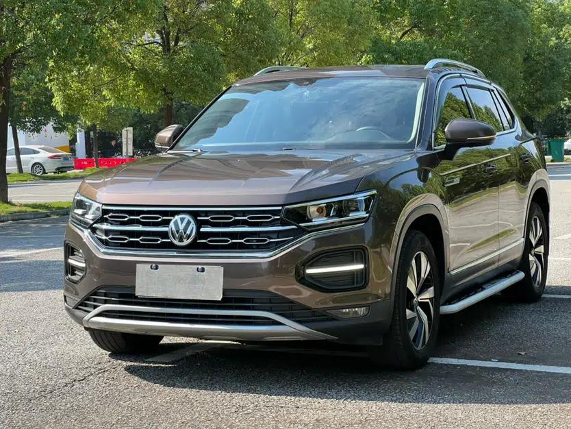 Volkswagen Tayron 2020 330TSI Two-Wheel Drive Luxury Smart Connectivity Version — миниатюра 1