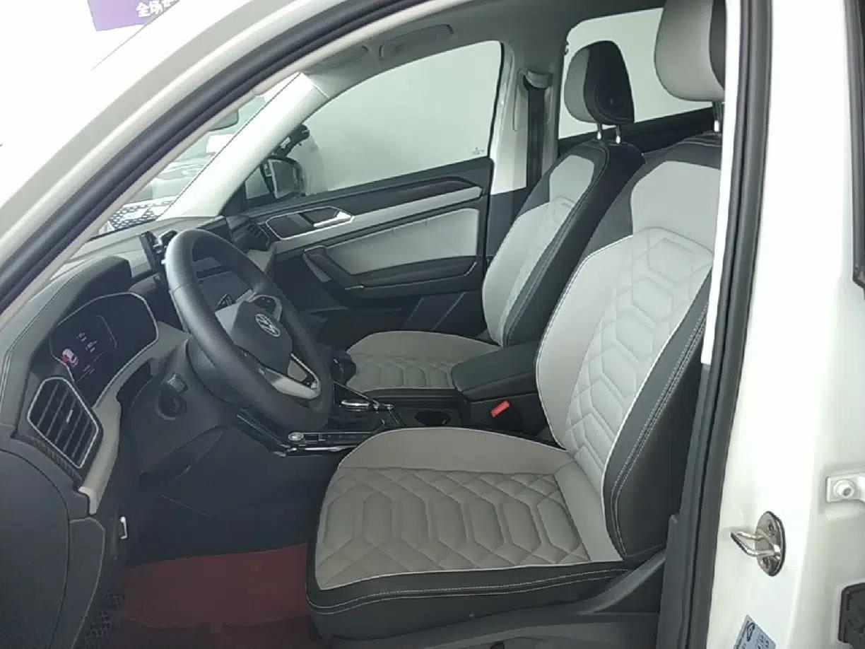 Volkswagen Tayron 2023 330TSI Two-Wheel-Drive Luxury Plus Advanced Version — миниатюра 17