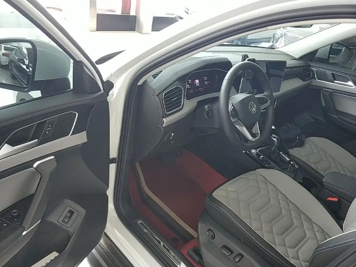 Volkswagen Tayron 2023 330TSI Two-Wheel-Drive Luxury Plus Advanced Version — миниатюра 18