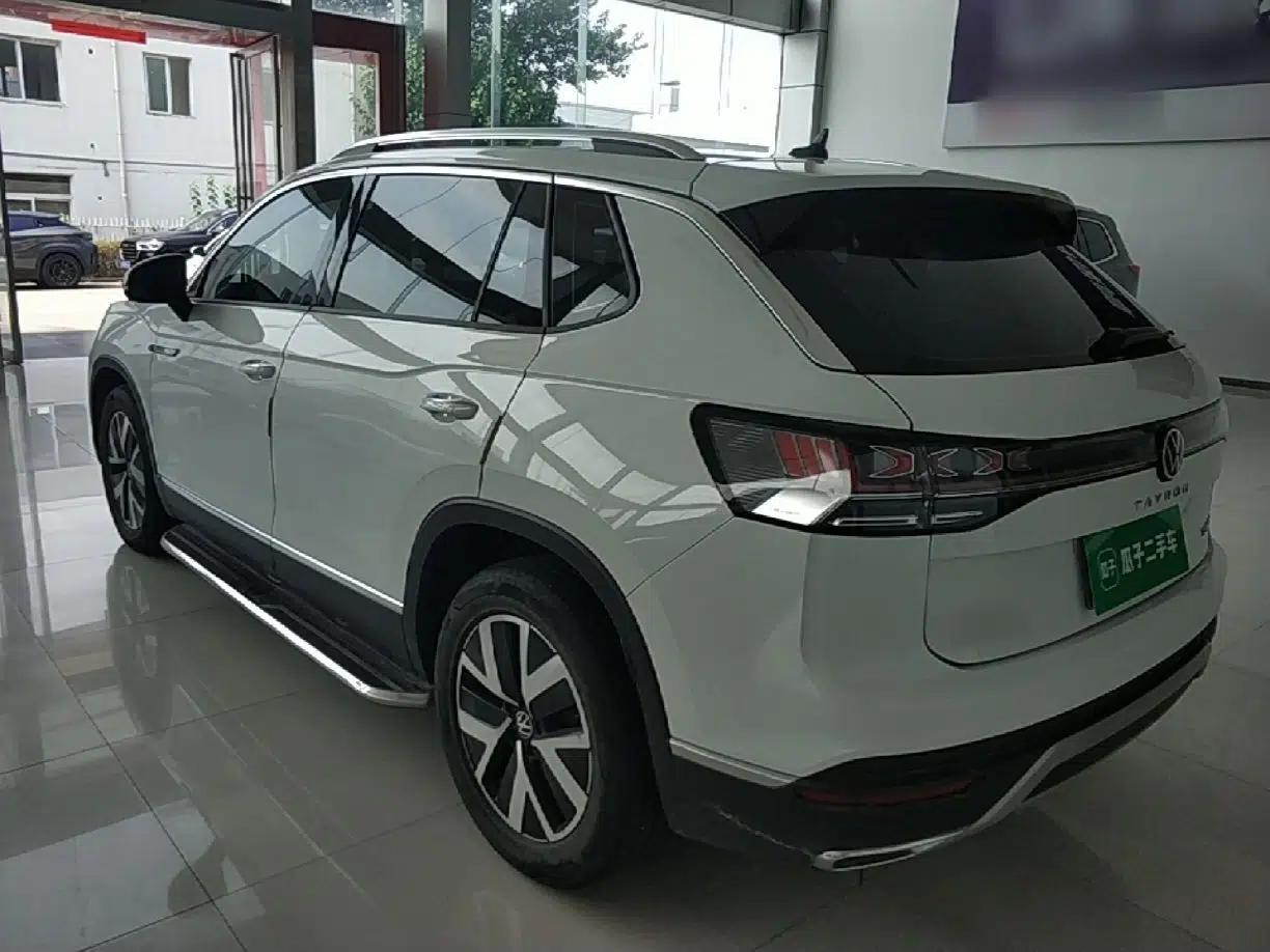 Volkswagen Tayron 2023 330TSI Two-Wheel-Drive Luxury Plus Advanced Version — миниатюра 4