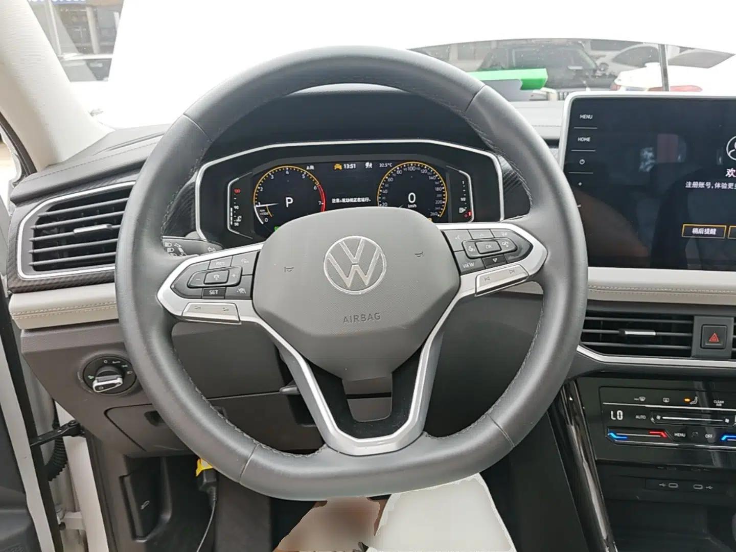 Volkswagen Tayron 2024 300TSI Two-Wheel-Drive Luxury Plus Advanced Version — миниатюра 13