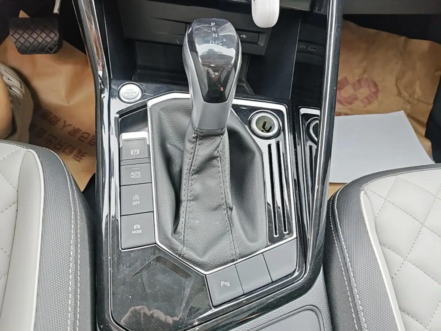 Volkswagen Tayron 2024 300TSI Two-Wheel-Drive Luxury Plus Advanced Version — миниатюра 16
