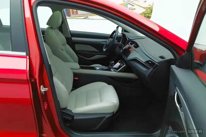 Geely Binrui 2018 14T CVT Binzhi Edition — миниатюра 19