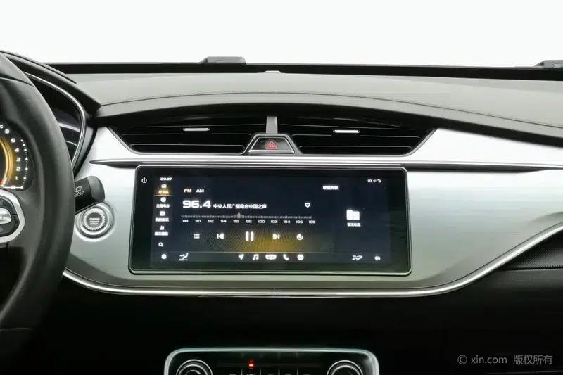 Geely Binrui 2018 14T CVT Binzhi Edition — миниатюра 9