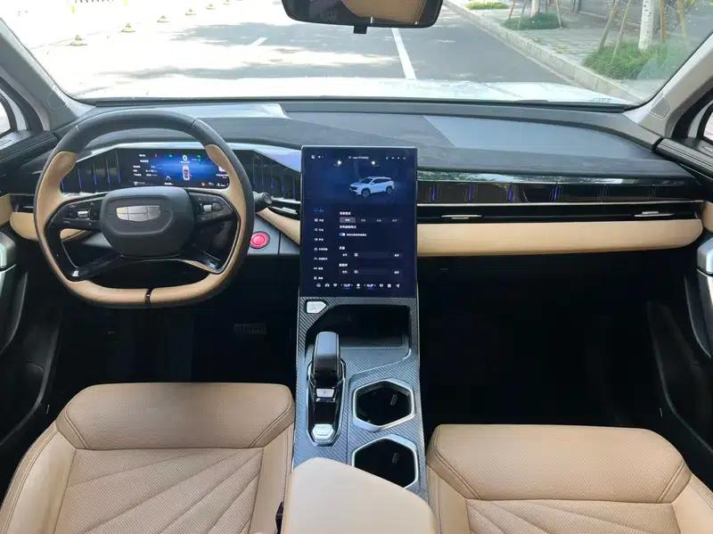 Geely Boyue L 2023 1.5TD DCT Premium Edition — миниатюра 8