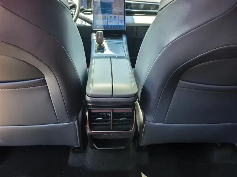Geely Boyue L 2023 1.5TD DCT Premium Edition — миниатюра 12