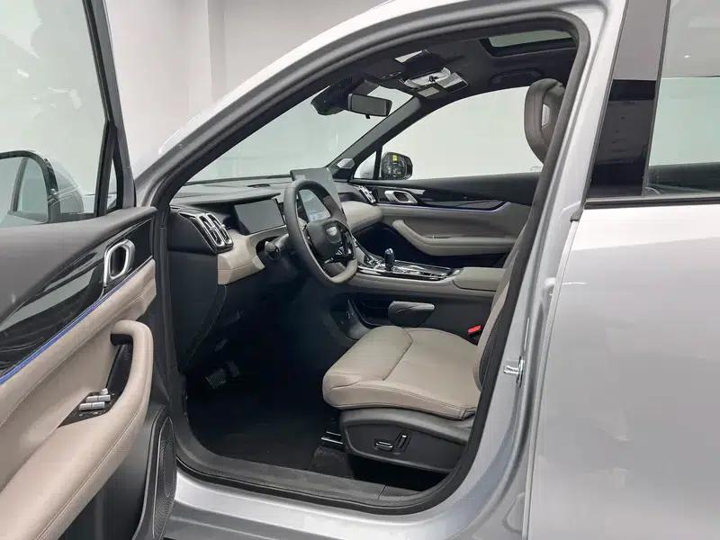 Geely Boyue L 2025 Fourth Generation 1.5TD DCT (Mountain and River) — миниатюра 17