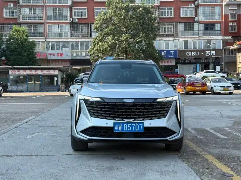 Geely Boyue L 2023 1.5TD DCT Premium Edition — миниатюра 2