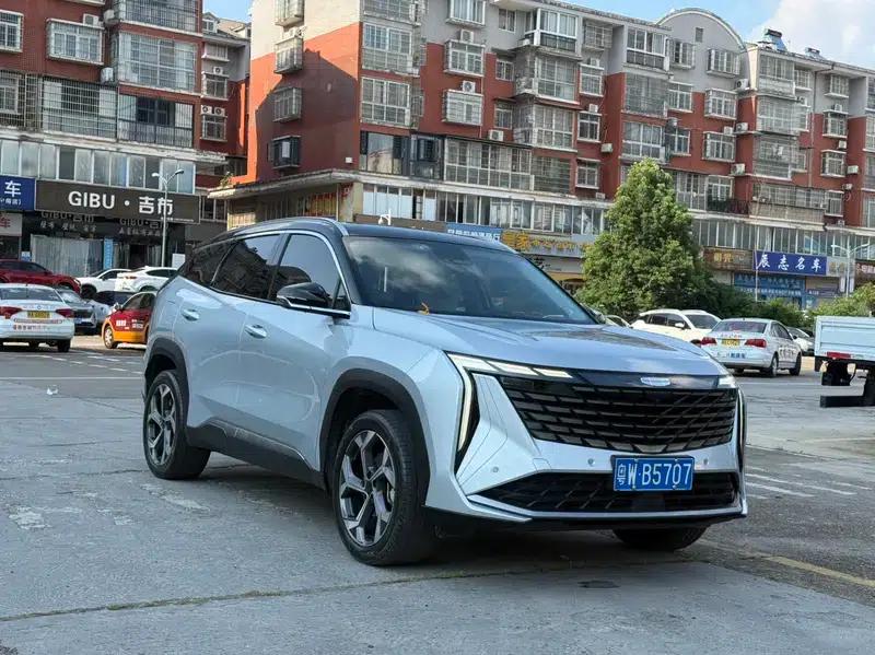 Geely Boyue L 2023 1.5TD DCT Premium Edition — миниатюра 3