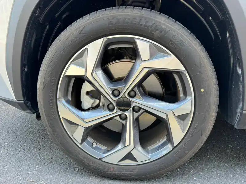 Geely Boyue L 2024 1.5TD DCT Premium Edition — миниатюра 11