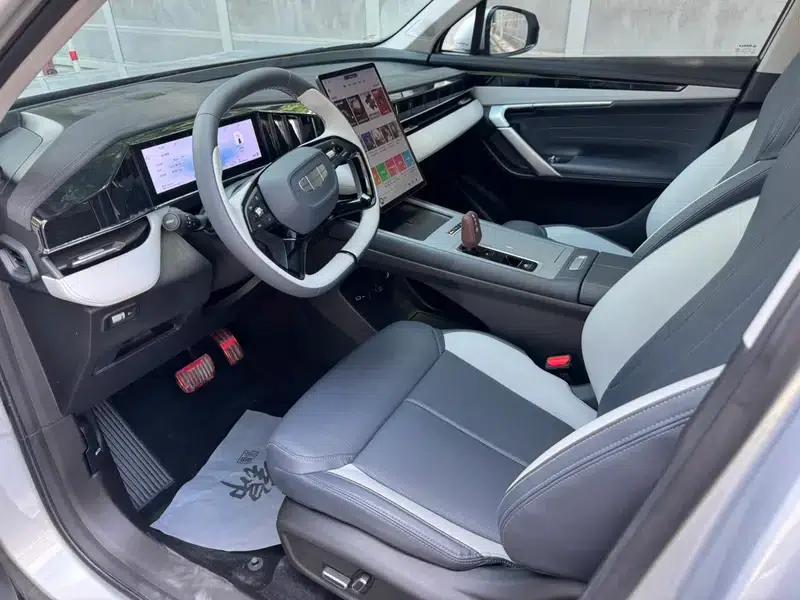 Geely Boyue L 2024 1.5TD DCT Premium Edition — миниатюра 15