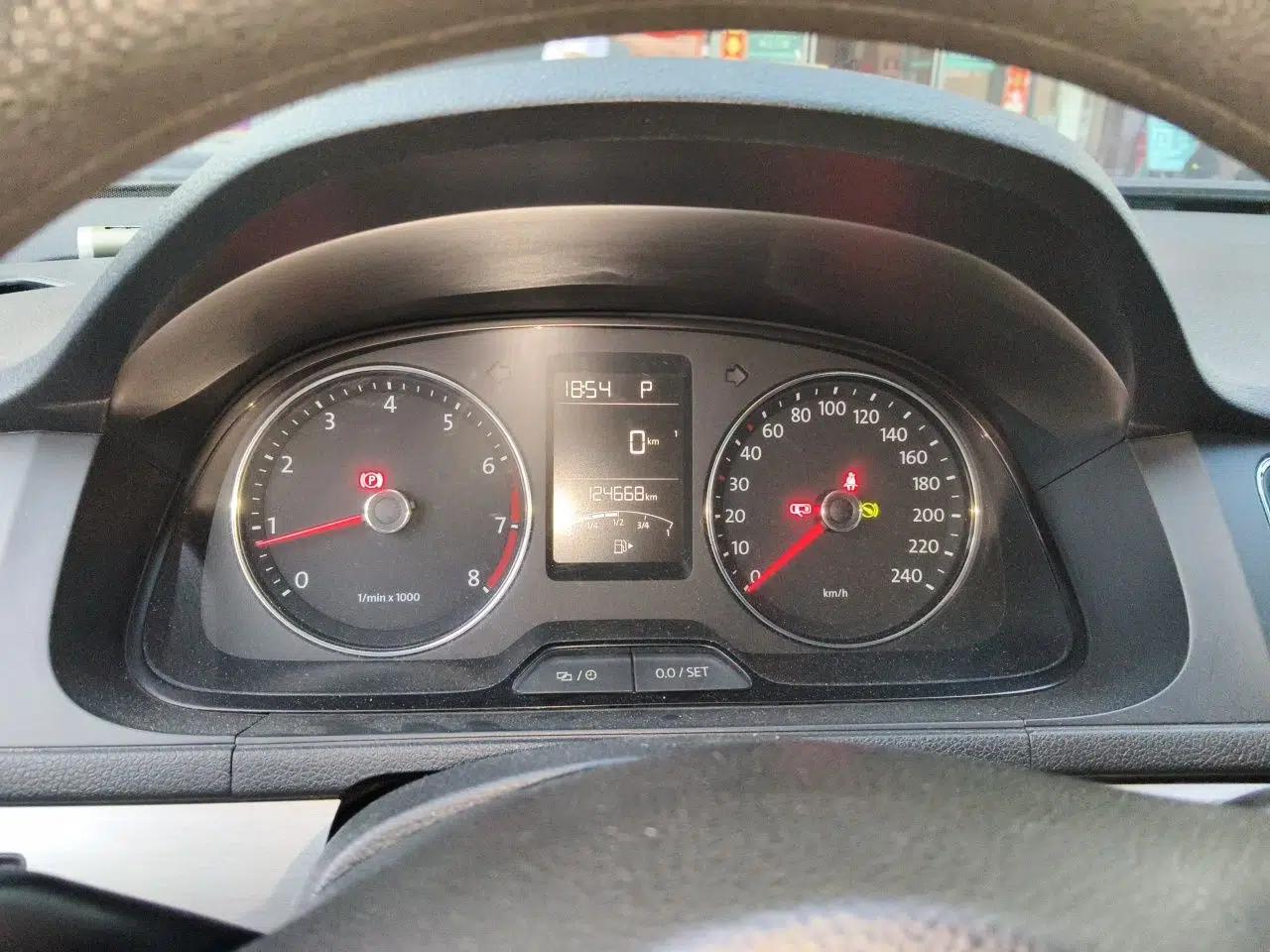 Volkswagen Lavida 2013 1.4TSI DSG Comfort Edition — миниатюра 11