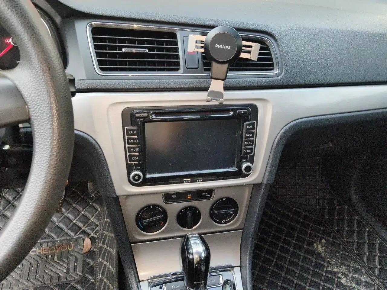 Volkswagen Lavida 2013 1.4TSI DSG Comfort Edition — миниатюра 13