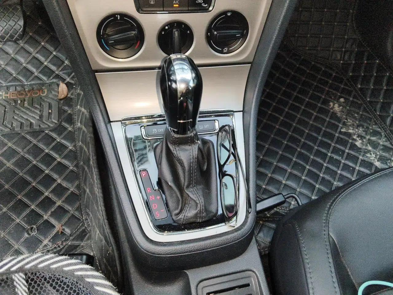 Volkswagen Lavida 2013 1.4TSI DSG Comfort Edition — миниатюра 14