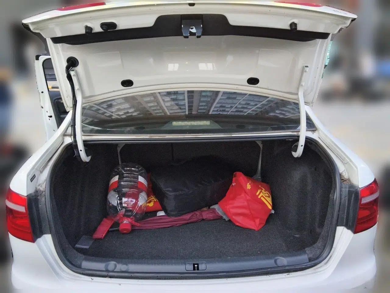 Volkswagen Lavida 2013 1.4TSI DSG Comfort Edition — миниатюра 19