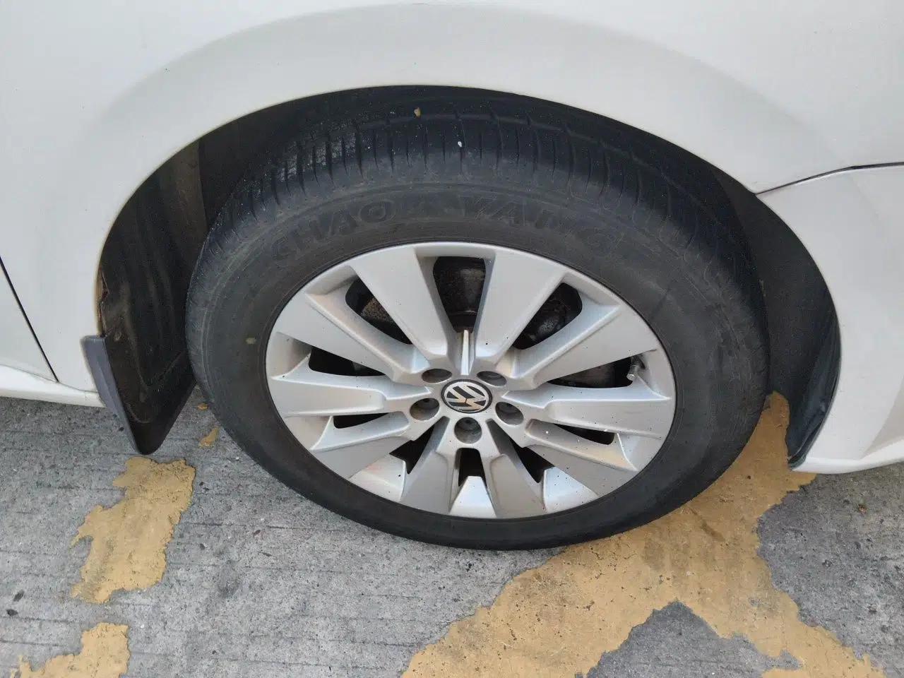 Volkswagen Lavida 2013 1.4TSI DSG Comfort Edition — миниатюра 8
