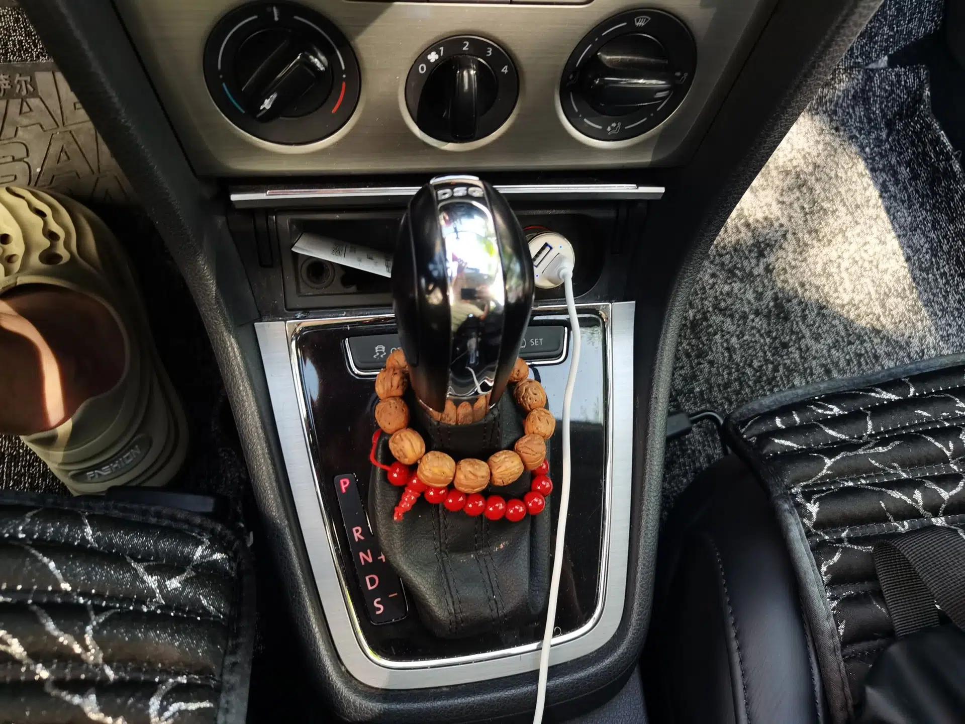 Volkswagen Lavida 2013 1.4TSI DSG Comfort Edition — миниатюра 14