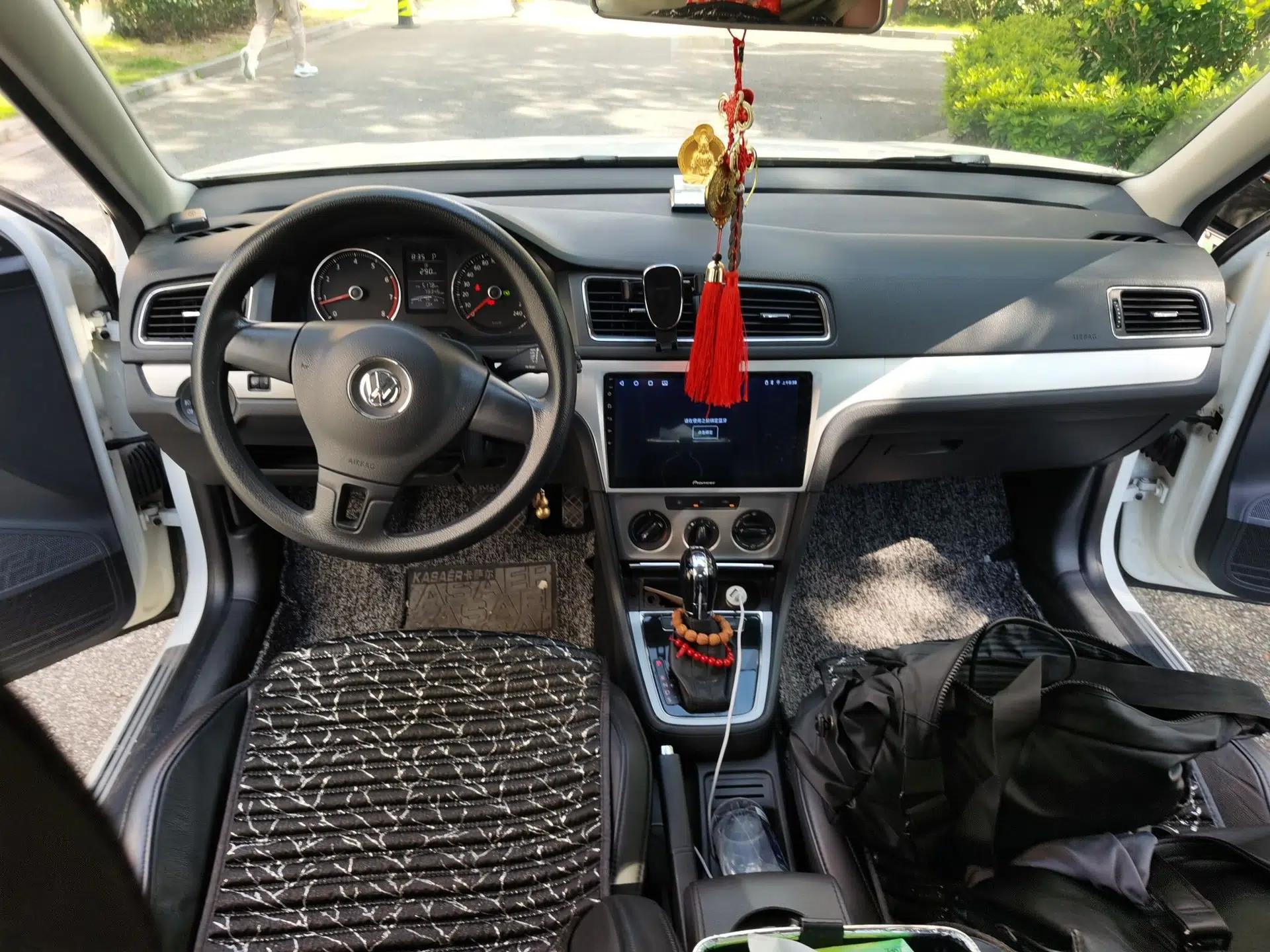 Volkswagen Lavida 2013 1.4TSI DSG Comfort Edition — миниатюра 9