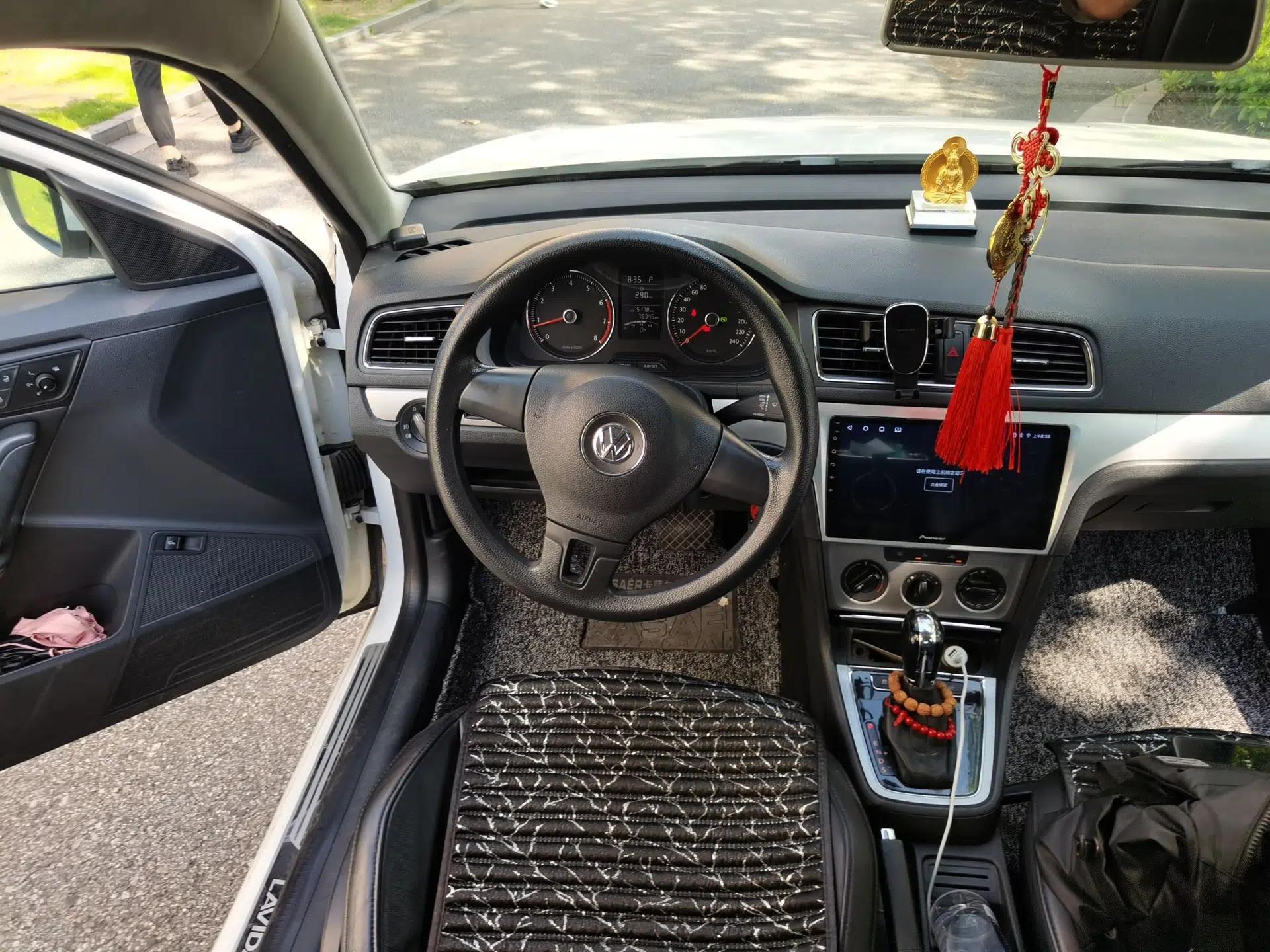 Volkswagen Lavida 2013 1.4TSI DSG Comfort Edition — миниатюра 10