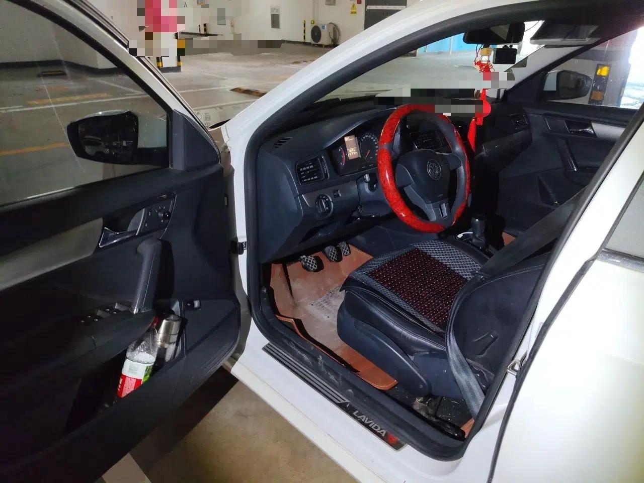 Volkswagen Lavida 2013 Restyled Classic 1.6L Manual Comfort Edition — миниатюра 16