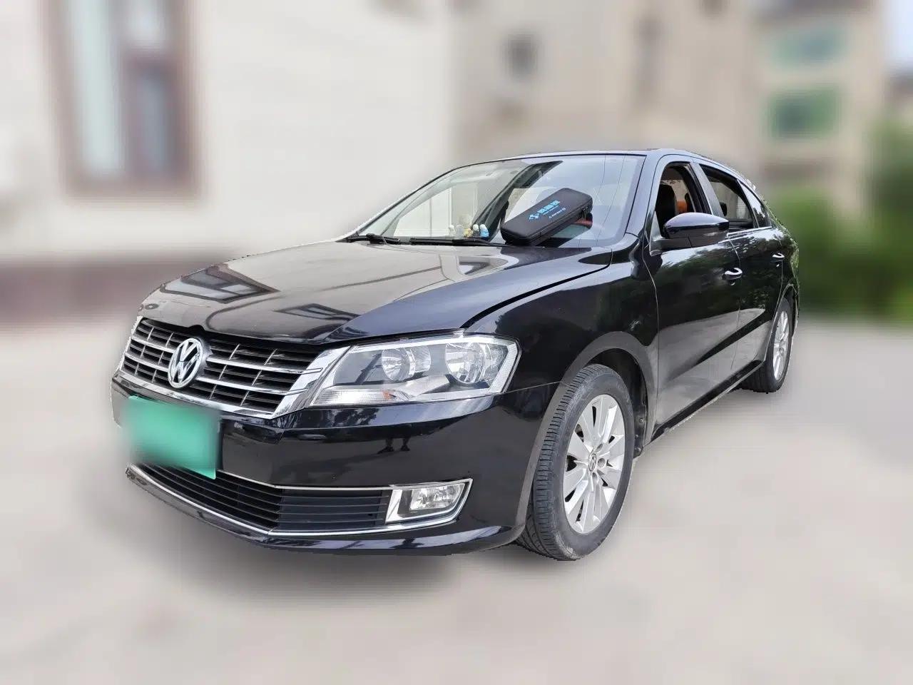 Volkswagen Lavida 2013 Restyled Classic 1.6L Manual Comfort Edition — миниатюра 1