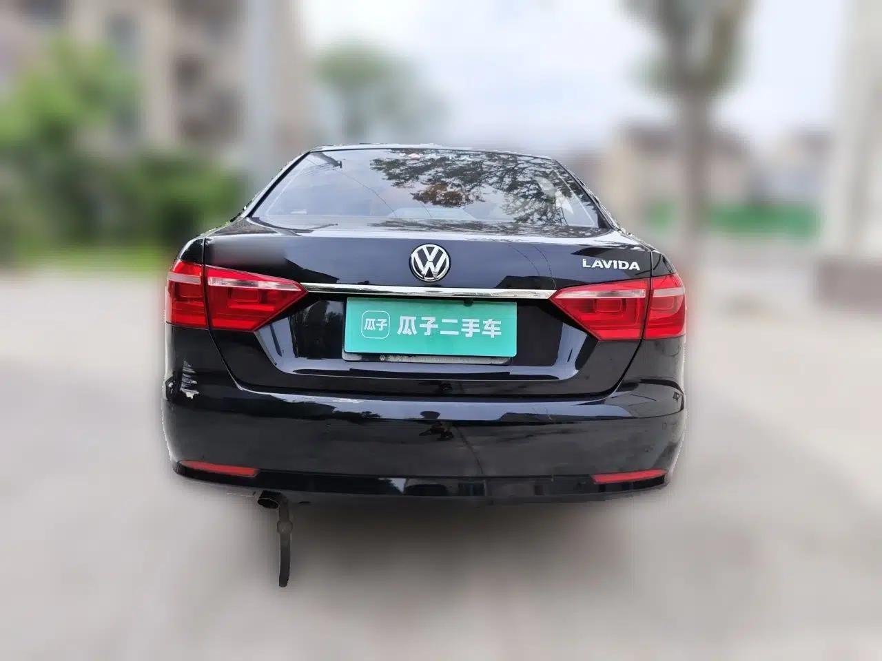 Volkswagen Lavida 2013 Restyled Classic 1.6L Manual Comfort Edition — миниатюра 5