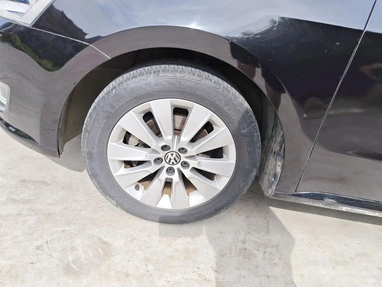 Volkswagen Lavida 2013 Restyled Classic 1.6L Manual Comfort Edition — миниатюра 8