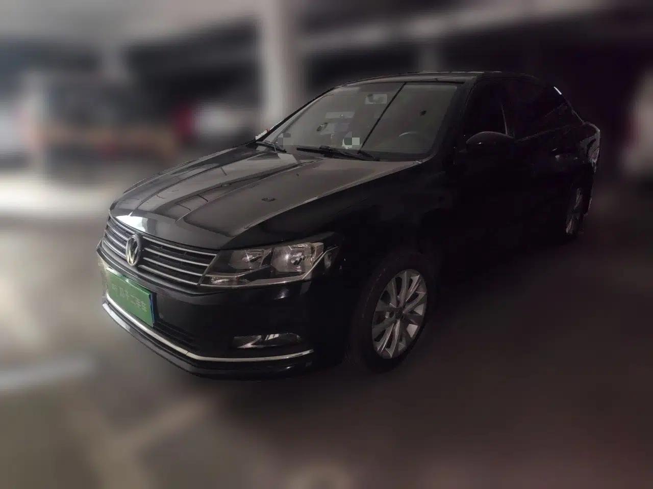 Volkswagen Lavida 2015 1.6L Automatic Comfort Edition — миниатюра 1