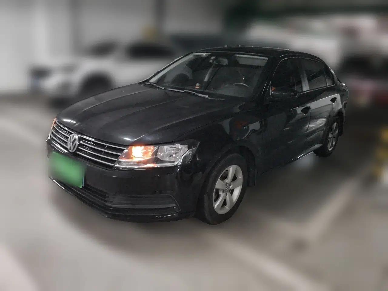 Volkswagen Lavida 2015 1.6L Automatic Fashion Edition — миниатюра 1